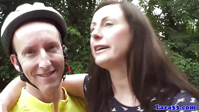 Uruchomiłem szaszłyki do herbaty i rozerwałem dziewczynę w darmowe filmy sex tube kuchni