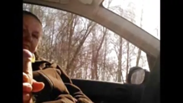 Czerwone wiadro z czarnymi spodenkami, które leżą z boku darmowe sex filmiki red tube i pieszczą cipkę