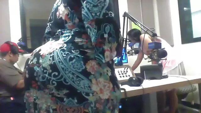 Wirujący darmowe filmy rettube romans biura ze współpracownikami