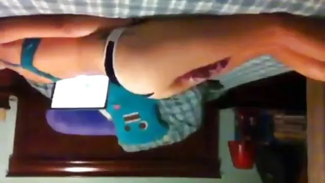 Świeży red tube filmy erotyczne darmowe kurczak w ustach, dym ostudzić przed seksem w domu