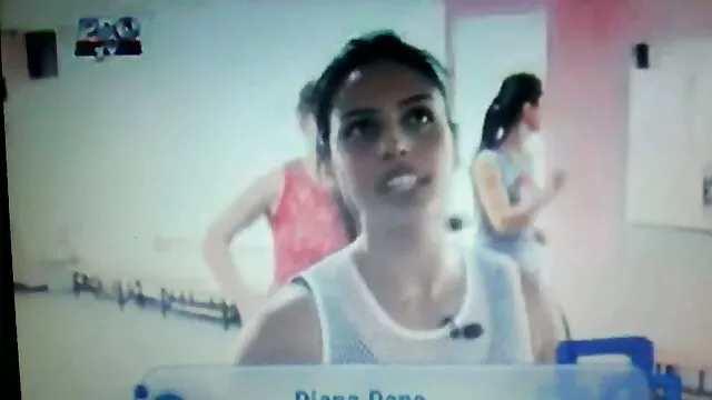 Po kąpieli, Brown, daj darmowe sex filmiki red tube mu przyjaciela, a potem wskocz na górę