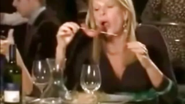 Kto jest namiętny, ma redtube erotyczne kutasa na ulicy