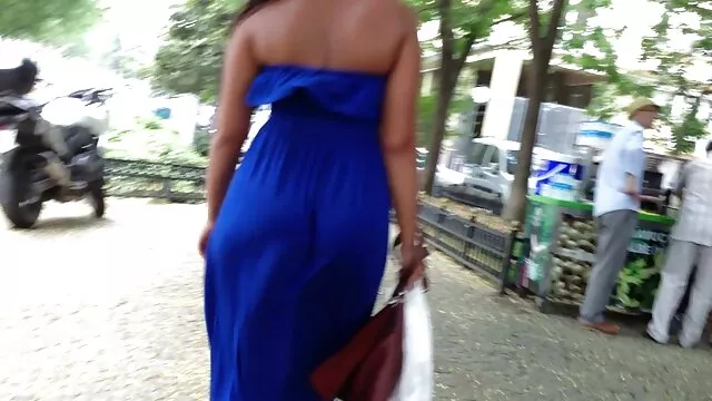 Czarny ślad red tube filmy erotyczne na mokrej ziemi