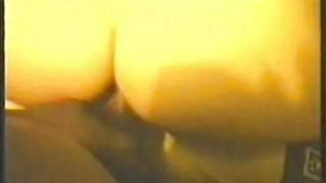 Nagie kobiety retube darmowe masturbują się na łóżku